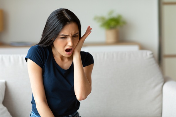 Getting A Broken  Dental Crown Repaired Or Replaced